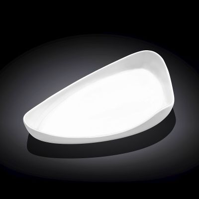 Блюдо треугольное 255*140 мм. Wilmax /1/6/36/