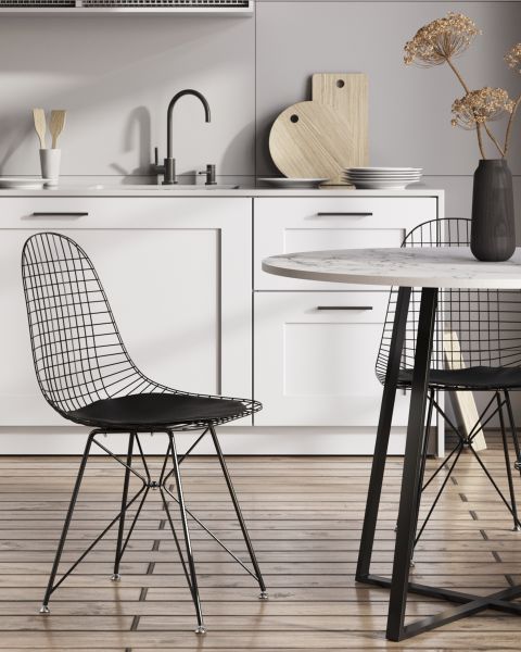 Стул обеденный Eiffel черный с черной подушкой