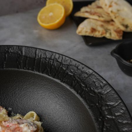 Тарелка глубокая 900 мл d 27 см h7,5 см для пасты, для супа Black Raw Wood P.L. Proff Cuisine [2]