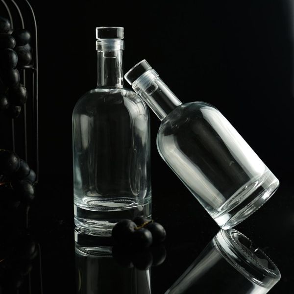 Бутылка графин 0,375 л "Bottle" d 7,7 см h19 см со стекл. пробкой стекло P.L. Бутылка графин 0,375 л "Bottle" d 7,7 см h19 см со стекл. пробкой стекло P.L.