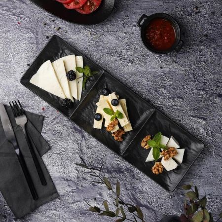 Блюдо прямоугольное 40*13 см h2,8 см с бортами Side Up2 и делениями Black Raw Stellar P.L. [1]