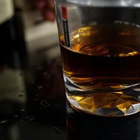 Графин 0,75 л штоф с крышкой Iceberg h21,5 см d 10,5 см стекло P.L. - BarWare [1]